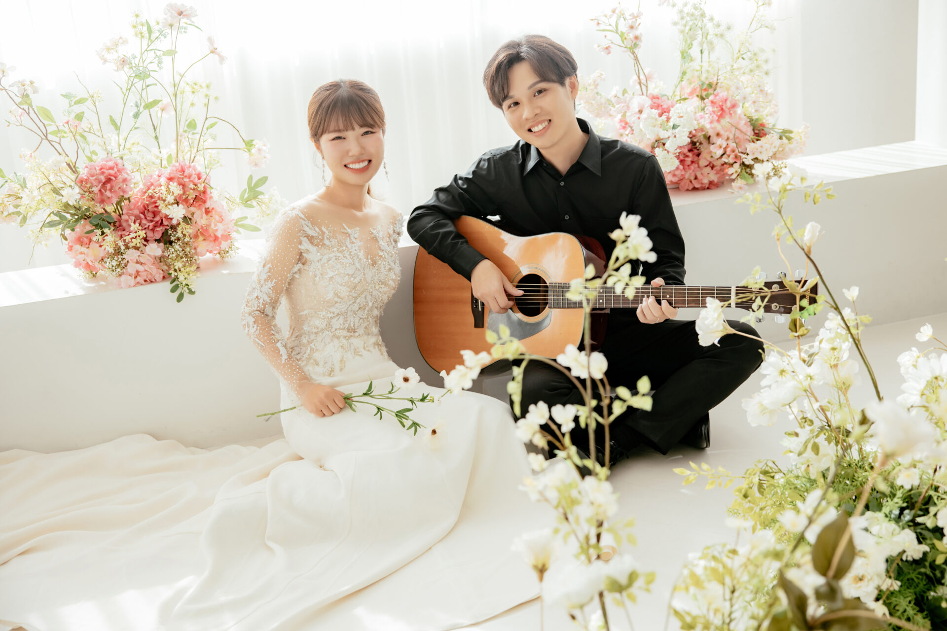 【大阪の韓国フォトウェディング】ギター演出で彩る♡韓国メイクでとびきり可愛い撮影体験