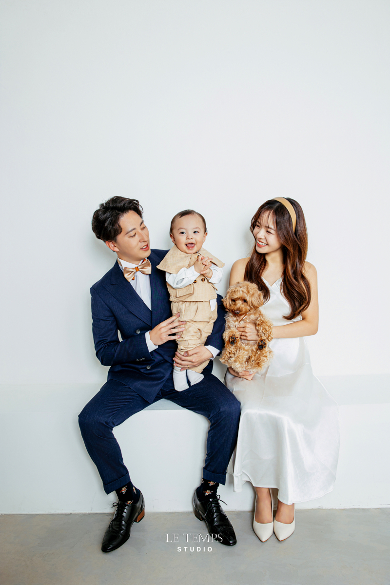 IYAGI | 家族撮影がかわいい♡ | 韓国前撮り〜挙式用の韓国ウェディングドレスレンタルまでお手伝いさせていただきました