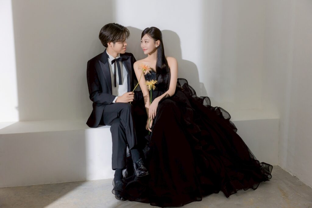 韓国ドレスが映えるシンプルで洗練された前撮り写真