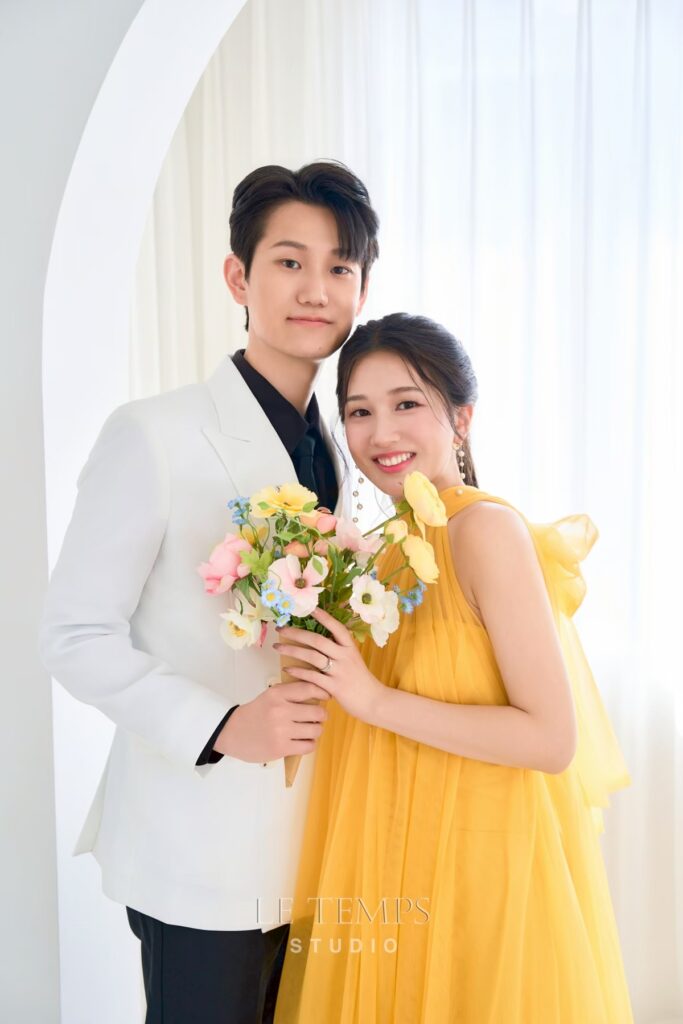 イエロードレス試着