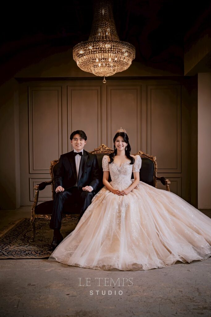Pride&Value Dress「ALIN」を着用した花嫁のソロポートレート