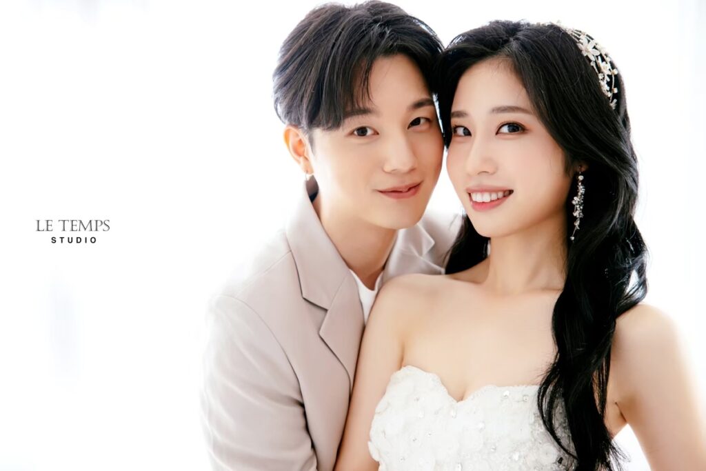 ヘアアクセサリーを取り入れた韓国花嫁スタイル
